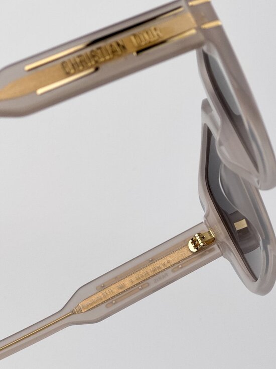 Dior DIORSIGNATURE S11I Sunglasses Beige Oversized Square Smoke Gradient 78A1 main image 4
